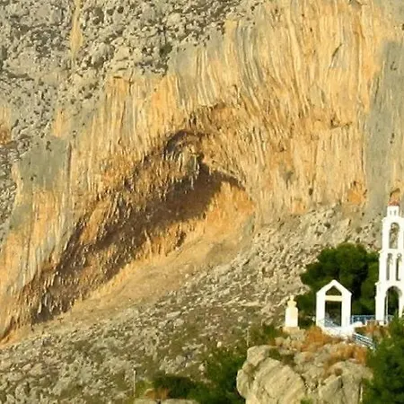 Apollonia Aparthotel